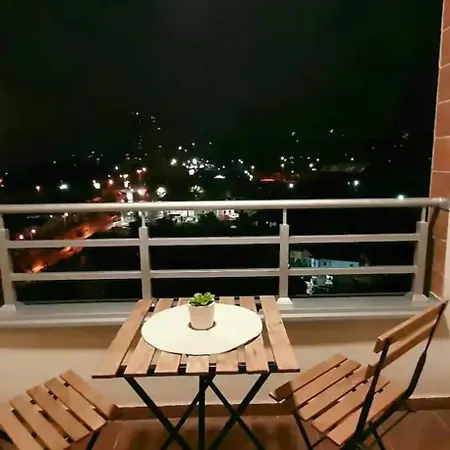 Premium Bw River View *